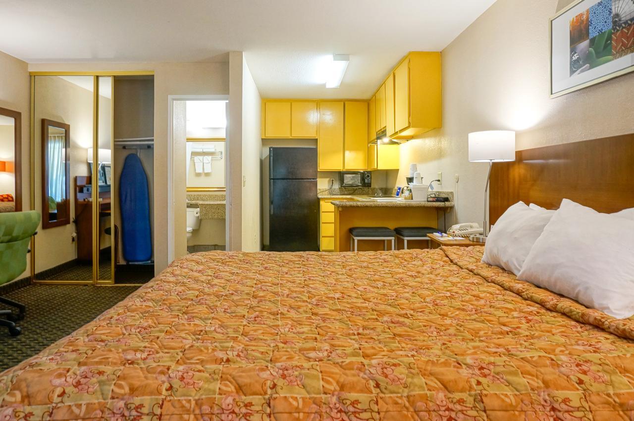 Days Inn By Wyndham Mission Valley-Sdsu San Diego Værelse billede